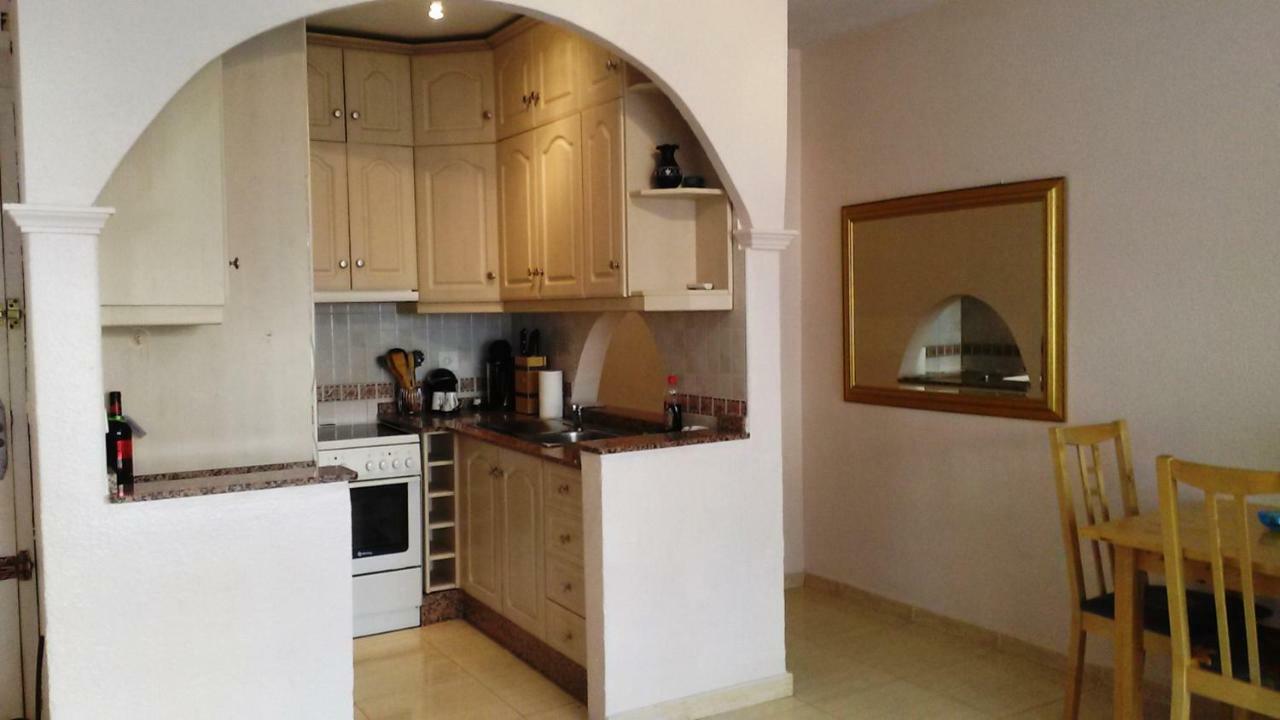 Apartament Downtown with wifi & TV box Torrevieja Zewnętrze zdjęcie