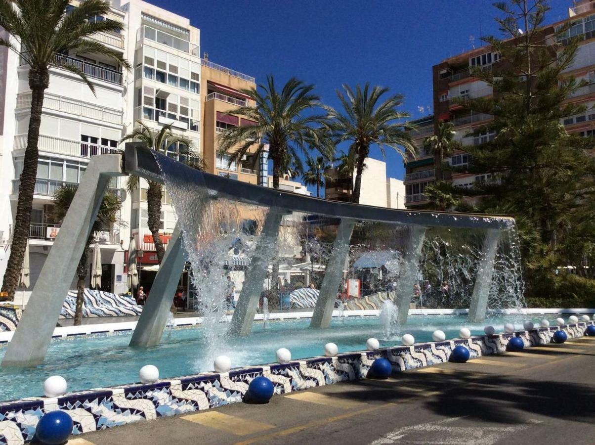 Apartament Downtown with wifi & TV box Torrevieja Zewnętrze zdjęcie