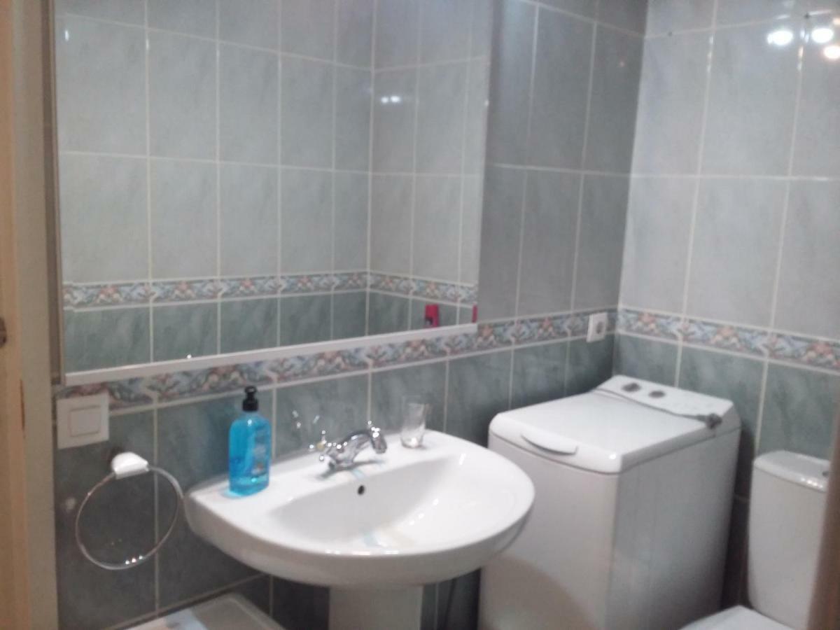Apartament Downtown with wifi & TV box Torrevieja Zewnętrze zdjęcie